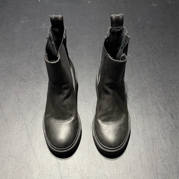 Jack Rogers Other - Girls Size 3 Jack Roger’s “Chelsea” Ankle Boot Pull On Like New